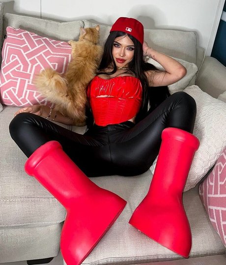 Yeri Mua sex star pics