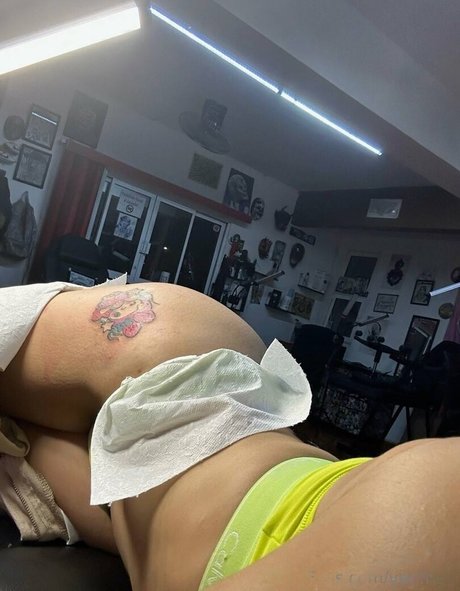 Yeri Mua xxx model photos