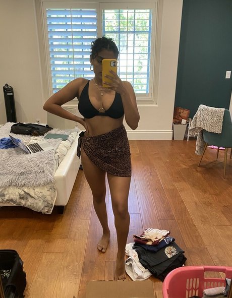 Yamini Nambimadom model hot archive