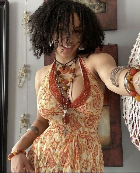 Aaliyeezy pornstar high quality img