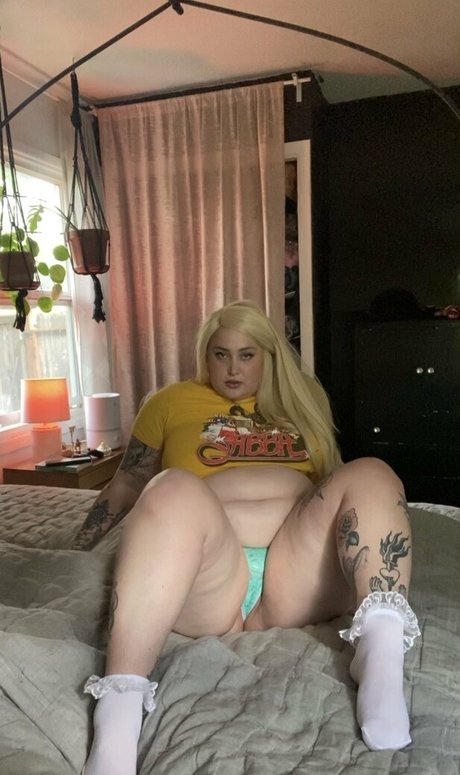 bbwgoddessmilo beautiful model pic