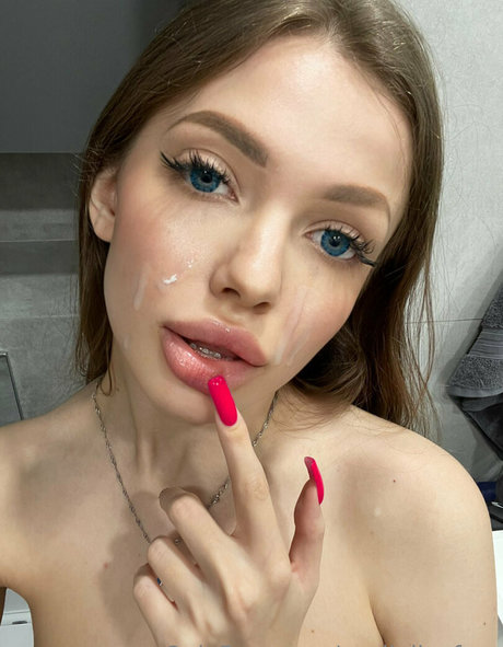 caylinlivefree free actress archive