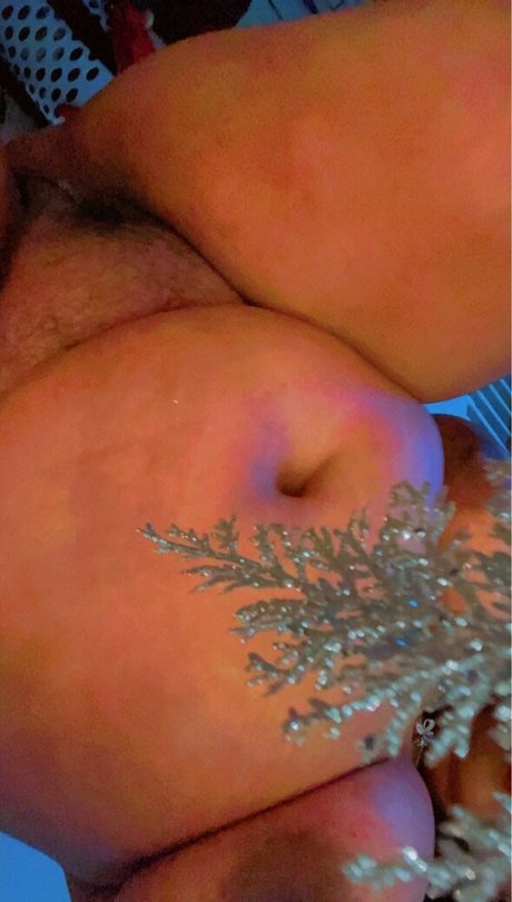 shaved onlyfans pornographic image