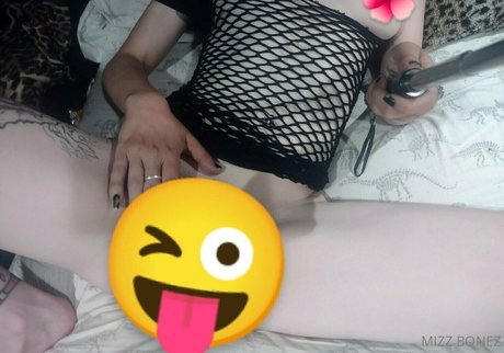mizzbonez porn actress images