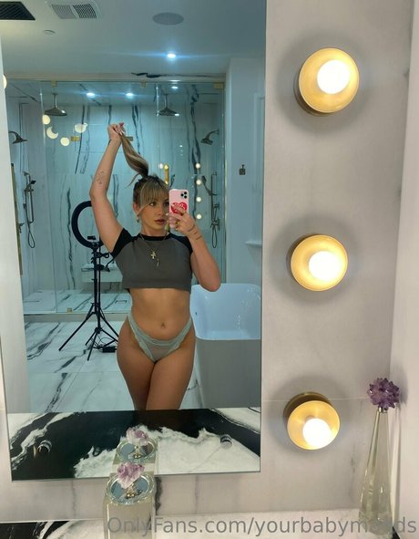 yourbabymadds exclusive model pics