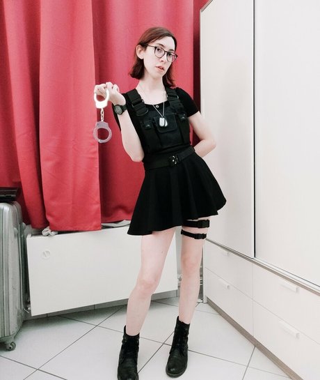 drag queen onlyfans exclusive img