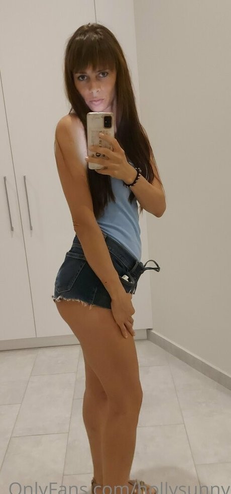 hollysunny pretty actress photo