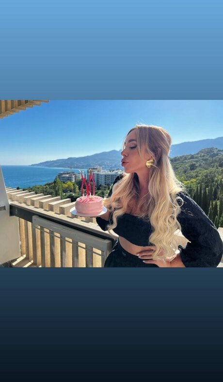 famous onlyfans sexy pics