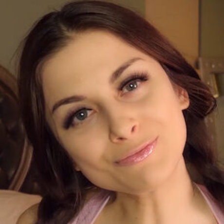 Ellie Idol free model images