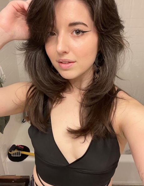 Slight Sounds ASMR nudes model image
