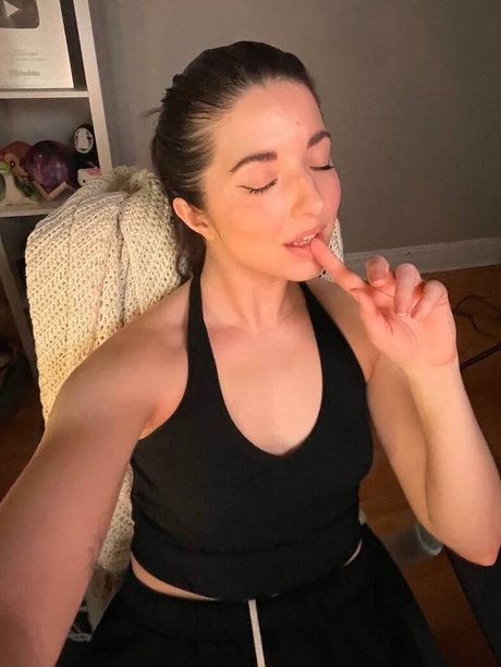 Slight Sounds ASMR beautiful actress img