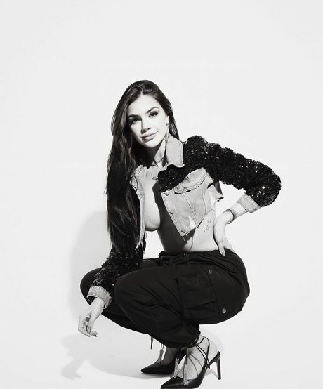 shemale cum in mouth onlyfans hot porn picture