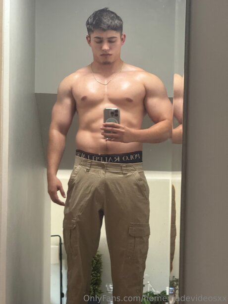 Homemadevideosxx model hot pictures