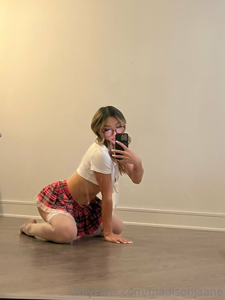 madison jane nude thumbnail