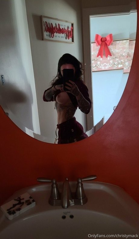 Christy Mack xxx pornstar img