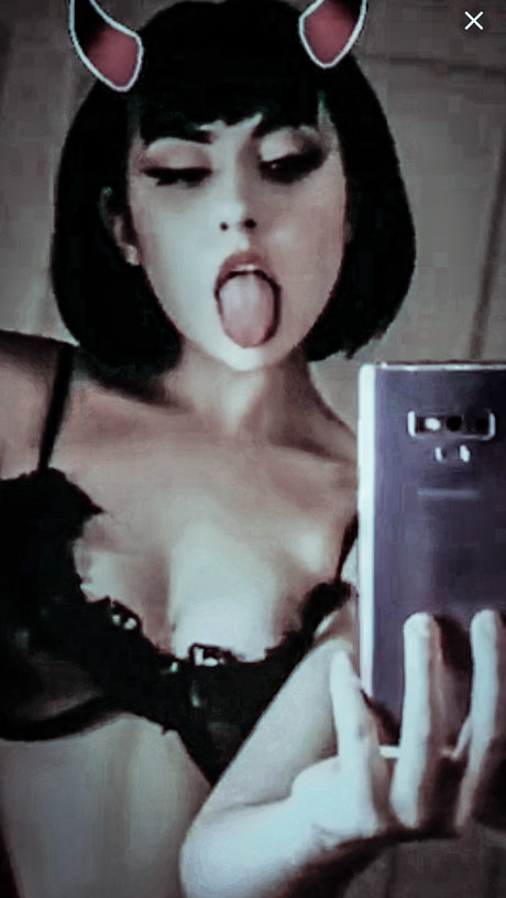 Karrigan Taylor pornstar naked archive