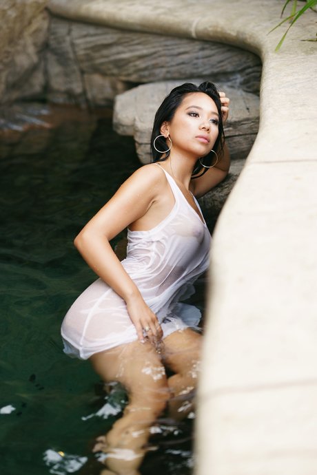 curvy star onlyfans hot gallery