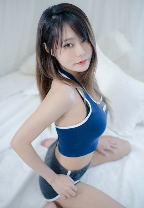 huge shemale onlyfans free sexy photos