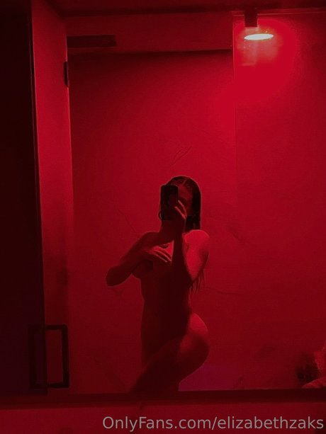 Elizabeth Zaks model hot img