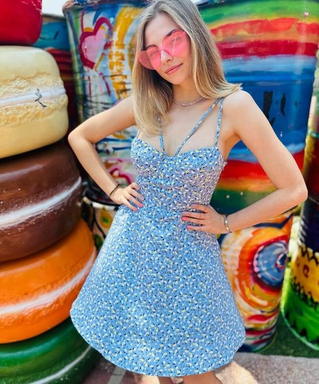 cute babe onlyfans free xxx image