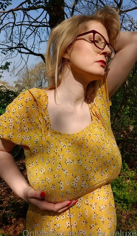 cute babe onlyfans free naked gallery