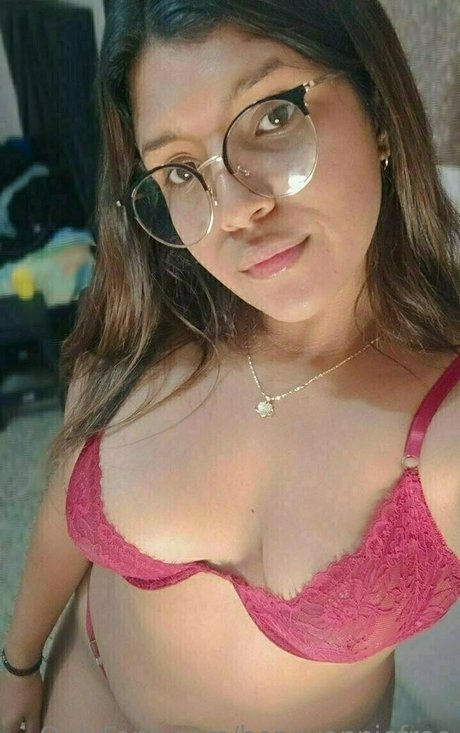 girl on girl onlyfans perfect pics