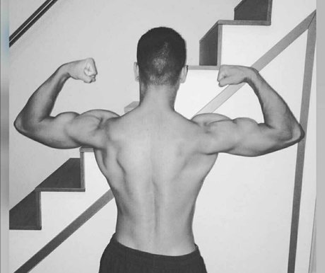 youngmusclegrowingboy model naked picture