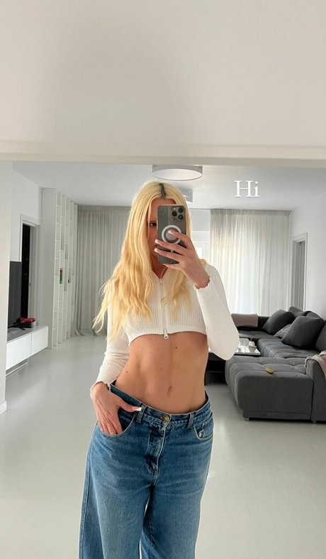 mature hairy pussy onlyfans sexy nude gallery