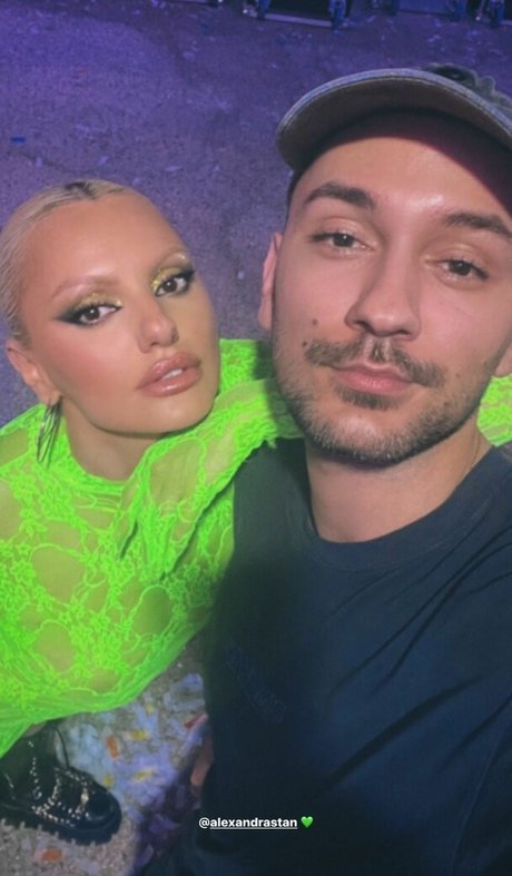 Alexandra Stan star pics