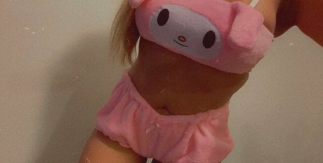 bunnyscake sexy model picture