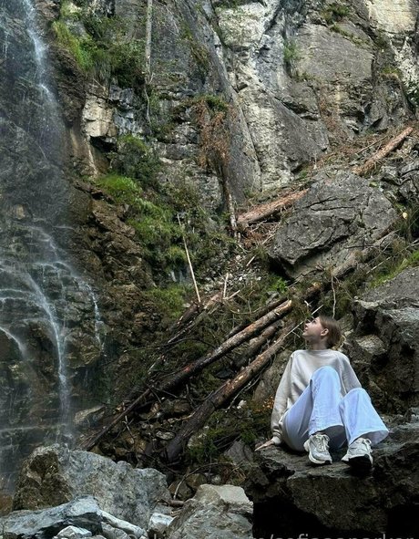 sofiaaaparker star art pics