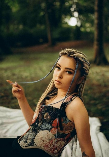 curvy star onlyfans free photos