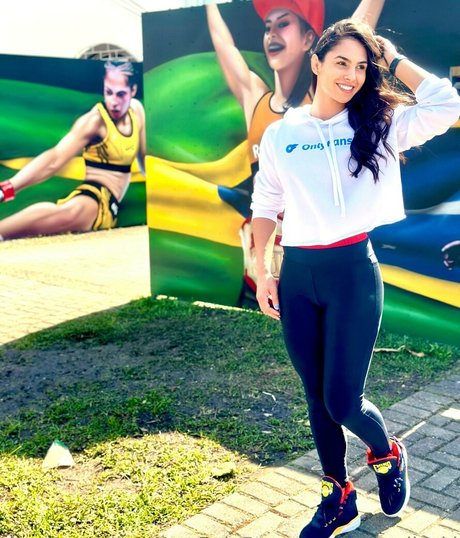 blonde muscle onlyfans sexy pictures