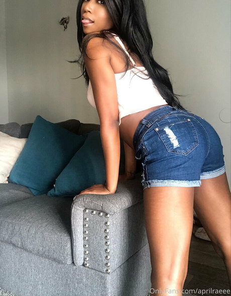 aprilraeee pornstar free image