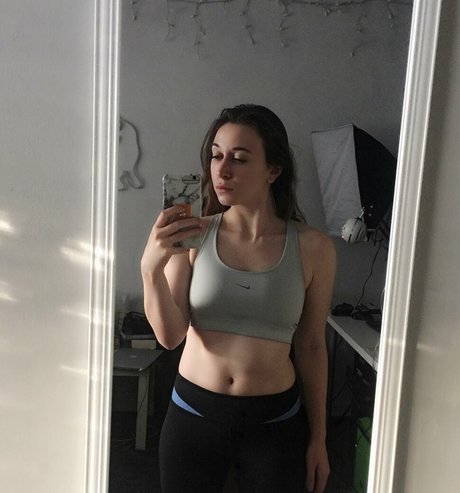 Ayytrae model erotic galleries