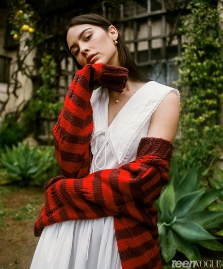 Gracie Abrams model sex img