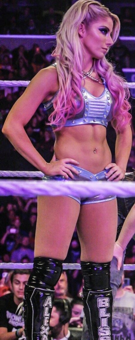 Alexa Bliss art model picture
