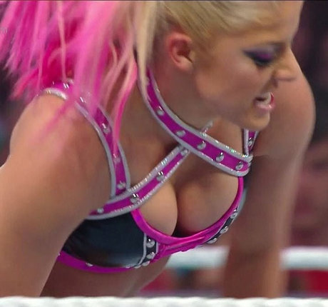Alexa Bliss pretty pornstar pics