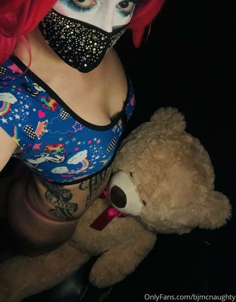 bjmcnaughty top model pics
