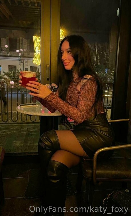 luxury lady hot model image