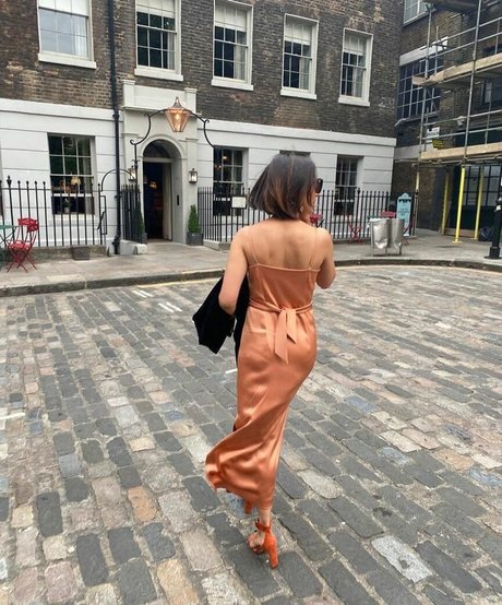 Anita Rani high quality star pic