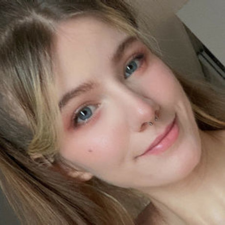 Aleksandra Kalus star hot picture