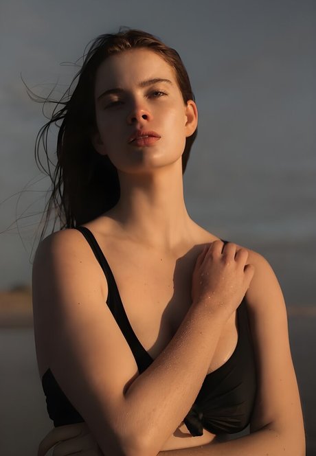 Benthe Ten Broek model nice image