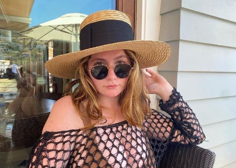 shemale masturbation onlyfans sexy photos