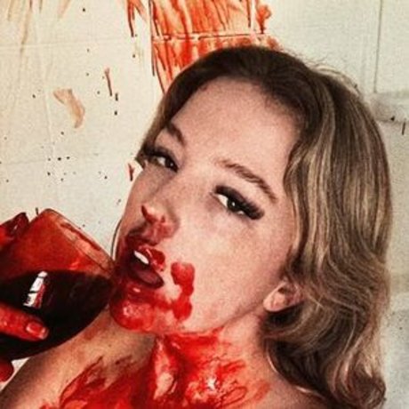 Lauren Brooks nude thumbnail