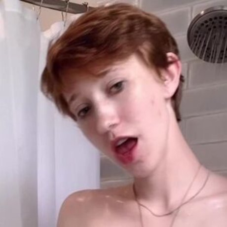 peevesyours sex actress gallery