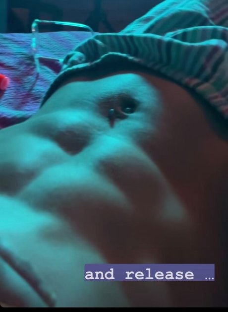 Miss Manganese ASMR model porn img