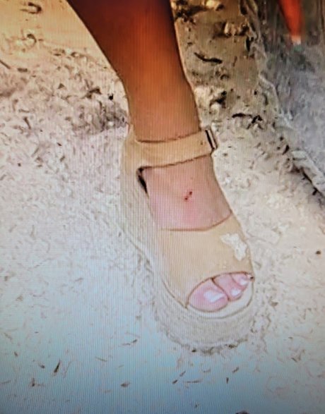 slim milf onlyfans free images