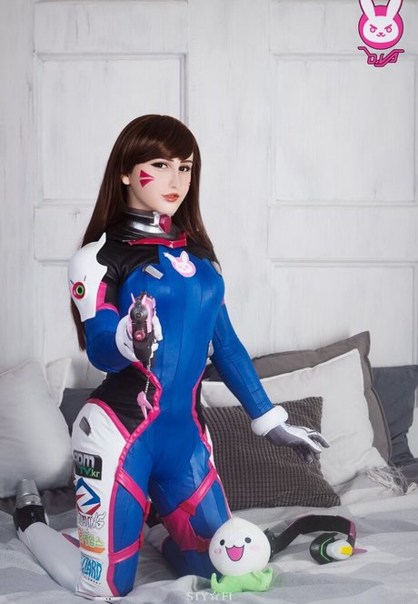 Septemba Chan naked pornstar pic