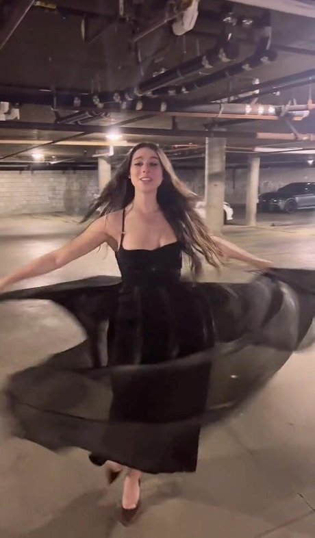 Kira Kosarin pretty model photos